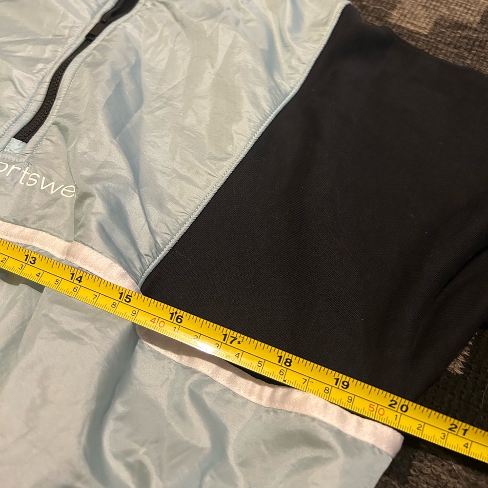 Nike Women's Black and Light Blue Cropped Sweatshirt - Picture 5 of 6